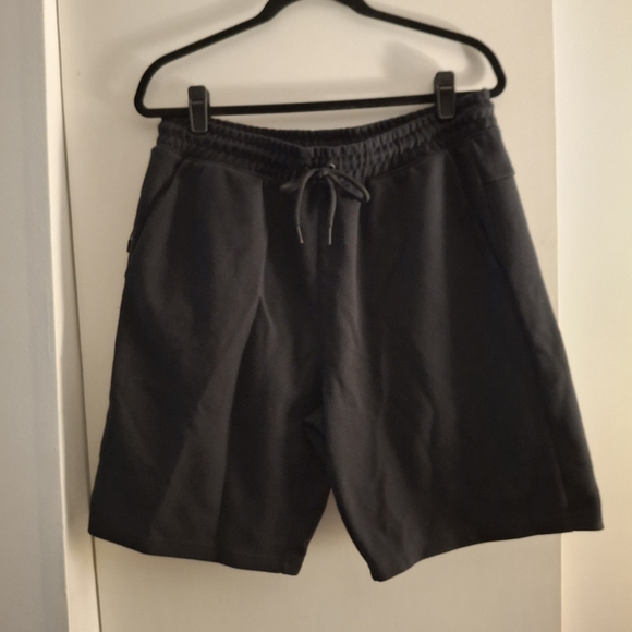 Everyday Active Women's Black Athletic Shorts - Picture 1 of 7